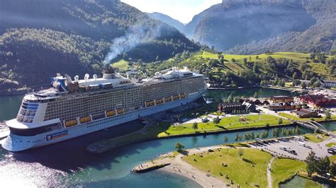 Cruise to Norway! Day 1 Boarding Anthem of the Seas - Royal Caribbean ...