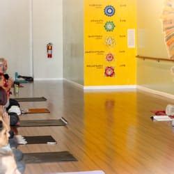 Hot Box Yoga - 44 Photos & 82 Reviews - Yoga - 22433 Foothill Blvd ...