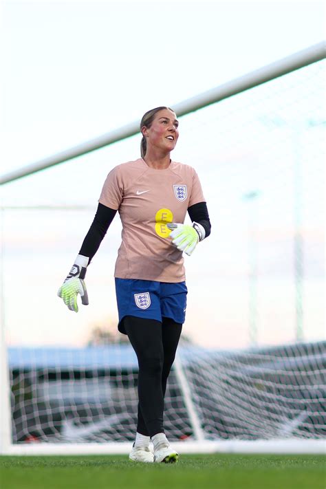 Lioness Mary Earps Is The Best Female Goalkeeper In The World – And A ...