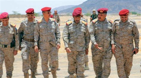 Yemeni Army Chief of Staff to Asharq Al-Awsat: We Are Ready to Decide ...