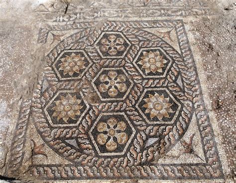 New Roman mosaic floor from Alexandria