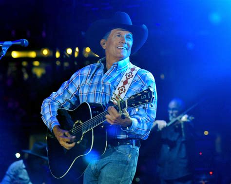 George Strait's Texas-Sized Farewell: Photos From His Final Tour Stop ...