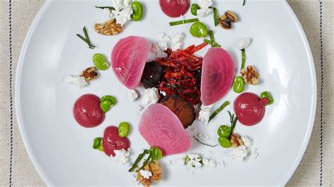 Top Chefs Share Their 10 Food Presentation and Plating Techniques ...