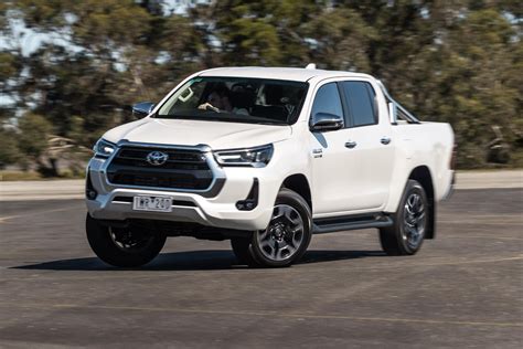 2023 Toyota HiLux SR5 review | CarExpert