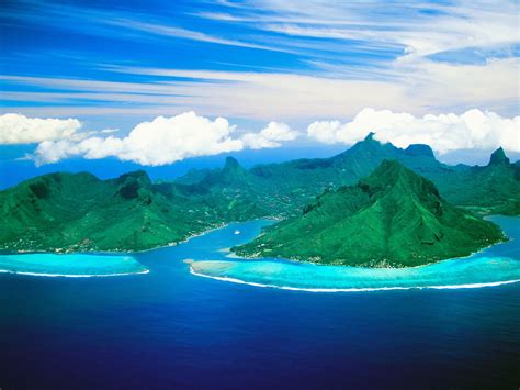 Cook's Bay and Opunohu Bay Moorea Island French Polynesia picture, Cook ...