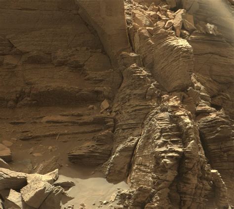 Stunning New Images Of Mars From The Curiosity Rover - Universe Today