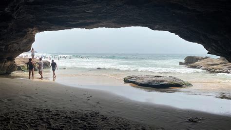 The imposing and stunning Caves Beach in NSW - A Travelling Jack