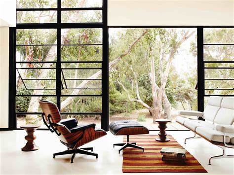 These Mid-Century Modern Chairs Make a Case for Great Home Decor