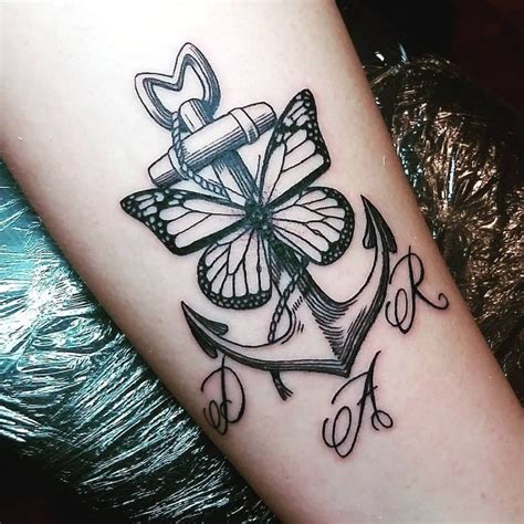 Med Tech. Запись со стены. | Butterfly tattoos for women, Feather ...