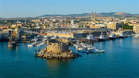 civitavecchia ferry port to train station