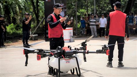 XAG P100 Pro Agricultural Drone Launches in Vietnam: Bigger, Foldable ...