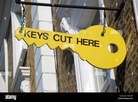 Key cutting sign hi-res stock photography and images - Alamy