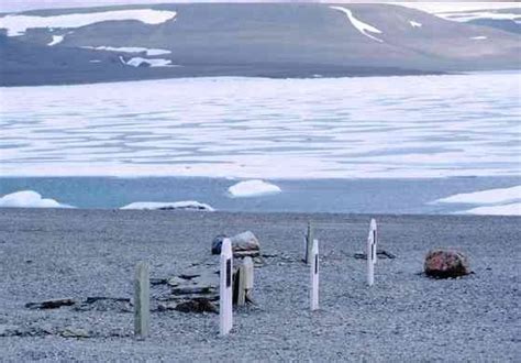 Graves of Beechey Island | Franklin expedition, Island, Cemeteries