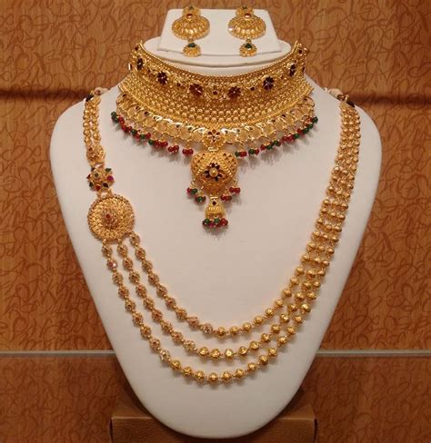 21 Traditional Gold Jewelry Set Designs For Marriage • South India Jewels