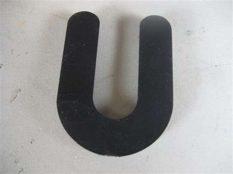 1/8" U-Shaped Shim, 100 Pcs | Discount Contractor Supply