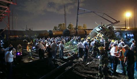 Horrific Photos Show Scene Of Deadly Amtrak Crash | HuffPost Latest News