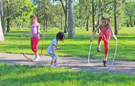 10 fun activities you can do with a skipping rope | Kiddipedia