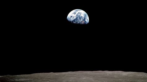 ‘Earthrise,’ the Photo That Propelled the Environmental Movement and ...