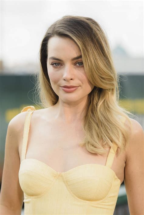 Margot Robbie – “Once Upon a Time in Hollywood” Photocall in Berlin ...