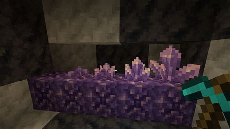 How to get amethyst cluster in Minecraft