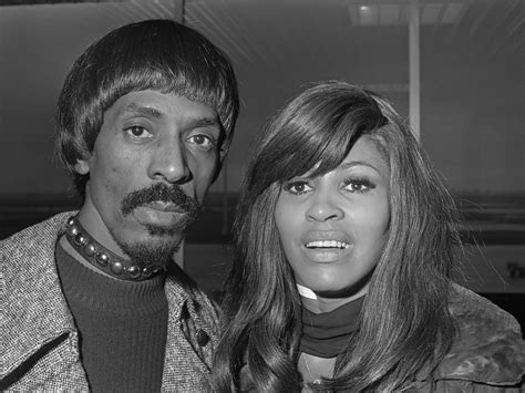 File:Ike & Tina Turner (1971).jpg - Wikimedia Commons