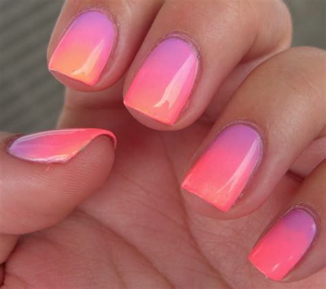 Handtastic Intentions: Nail Art: Pastel Summer Neon Gradient