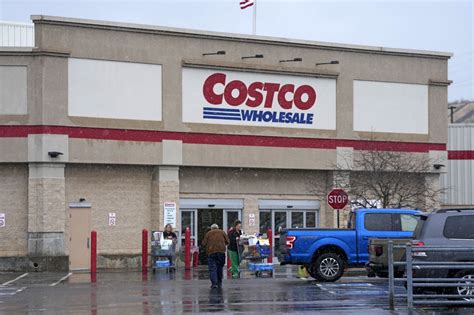 Costco starts new policy to crack down on membership card-sharing ...