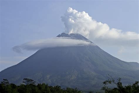 Vulkan Merapi auf Java wieder aktiv - Vorarlberger Nachrichten | VN.AT