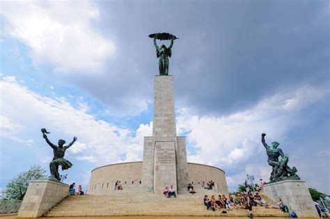 The Majestic Citadel - A Symbol of History and Beauty