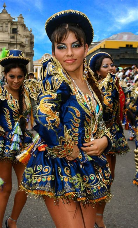 TRAJES TIPICOS DEL PERU Traditional Peruvian Dresses: Caporales (Puno ...