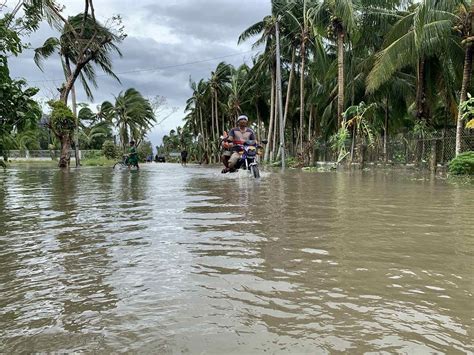 Typhoon Molave hits Philippines, 3 dead