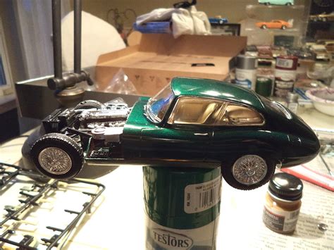 Jaguar Type-E 3L8 FHC Sports Car -- Plastic Model Car Kit -- 1/24 Scale ...