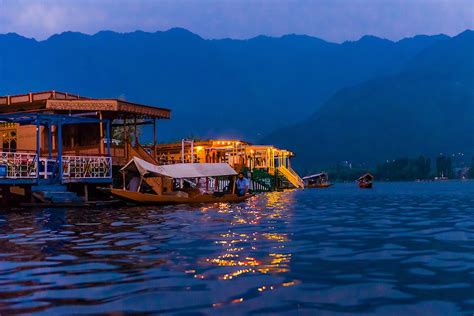 Houseboats, Dal Lake, Srinagar, Kashmir, Jammu and Kashmir State; India ...