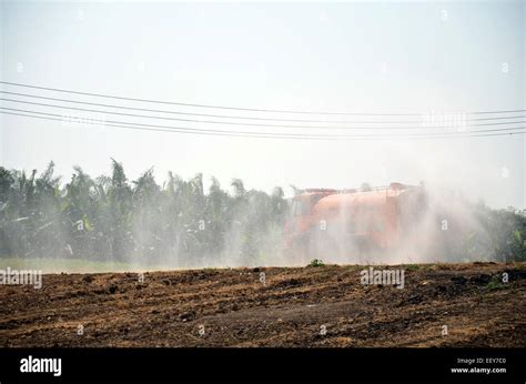 Dust control water spray hi-res stock photography and images - Alamy