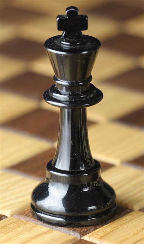 File:Chess piece - Black king.JPG - Wikipedia