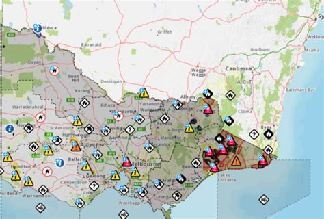 Vic emergency: Bushfire forces Melbourne locals to leave | 7NEWS.com.au