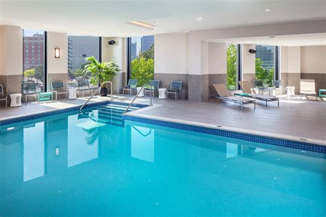 HAMPTON INN BOSTON SEAPORT DISTRICT - Updated 2022 Prices & Hotel ...