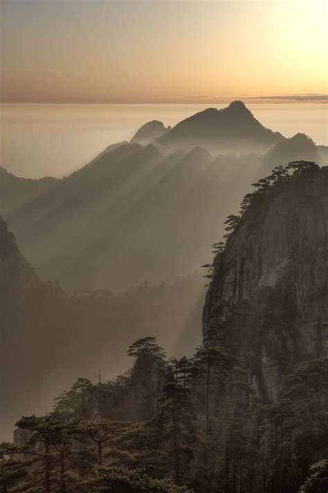 Sunrise Huangshan, China Copyright: Peter Pap | Huangshan, China travel ...