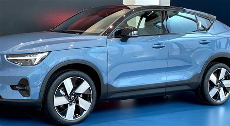 First look at 2022 Volvo C40 Recharge EV: Will you miss the X? | Electrek