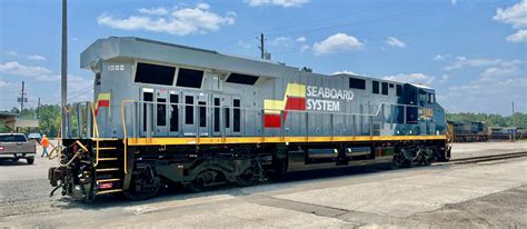 CSX’s Seaboard System heritage locomotive makes its debut - Trains