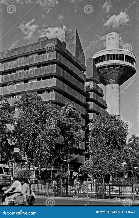 Chinubhai Centre and Patang Hotel, Ahmedabad 1984 Nehru Bridge ...