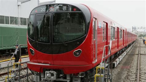 Tokyo Metro unveils new 2000 series Marunouchi Line trains