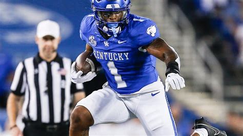 Why did Ray Davis transfer to Kentucky? RB returns to Vanderbilt