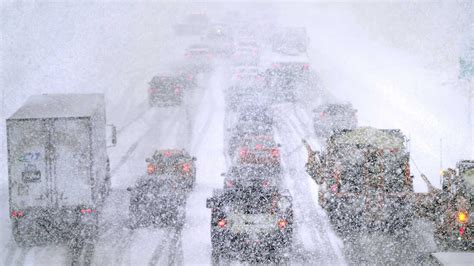 Nor'easter dumps snow on New York, Massachusetts, Vermont, New ...