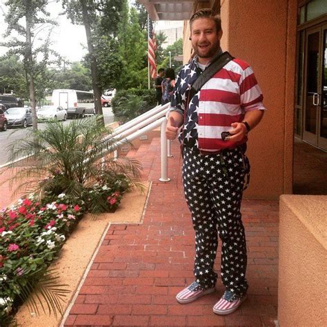 Why was Seth Rich DNC staffer shot dead at 4am?