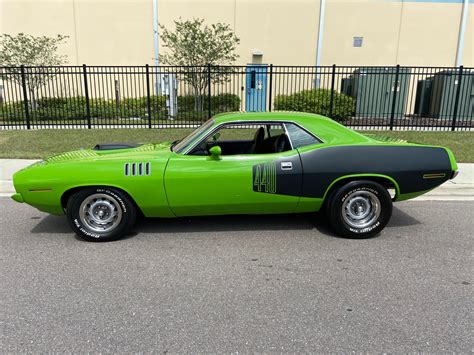 1972 Plymouth 'Cuda | Adventure Classic Cars Inc.