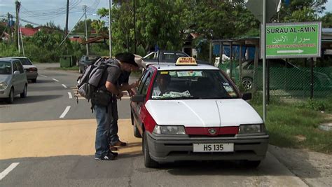 IMCDb.org: 1992 Proton Saga Iswara in "The Amazing Race, 2001-2023"