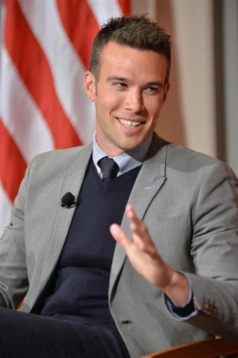 Jon Favreau, ex-Obama speechwriter at Harvard - The Boston Globe ...