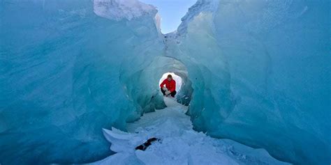 Take a Walk on the Ice Side / Eyjafjallajokull - TripGuide Iceland