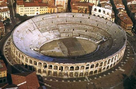 L'Arena di Verona: la sua storia e le sue opere teatrali - Info Turismo